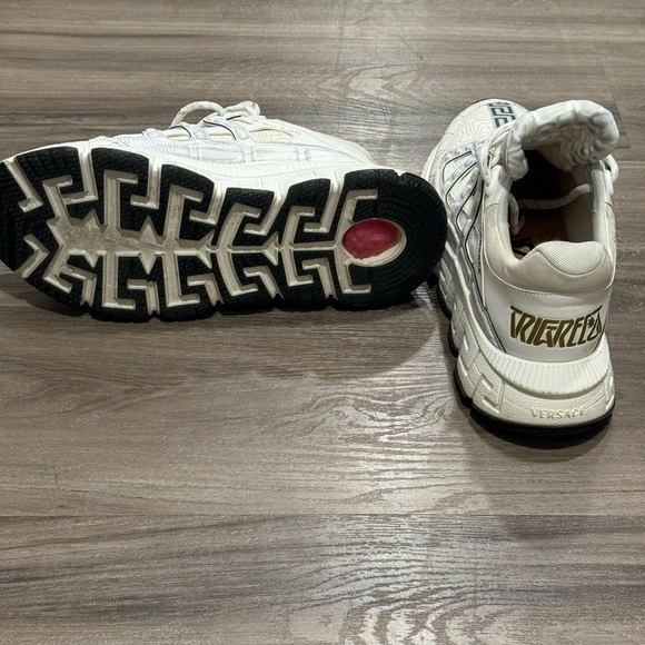 Men’s Versace TRIGRECA SNEAKERS - Picture 4 of 9